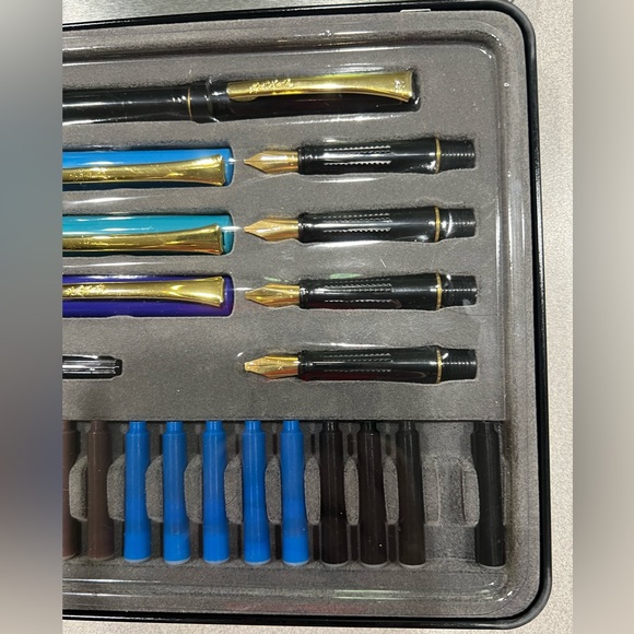 Pretty Simple Lettering Calligraphy Book with Calligraphy set - Picture 6 of 6